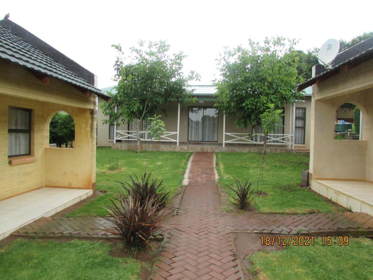 Aloes Lodge Leribe エクステリア 写真