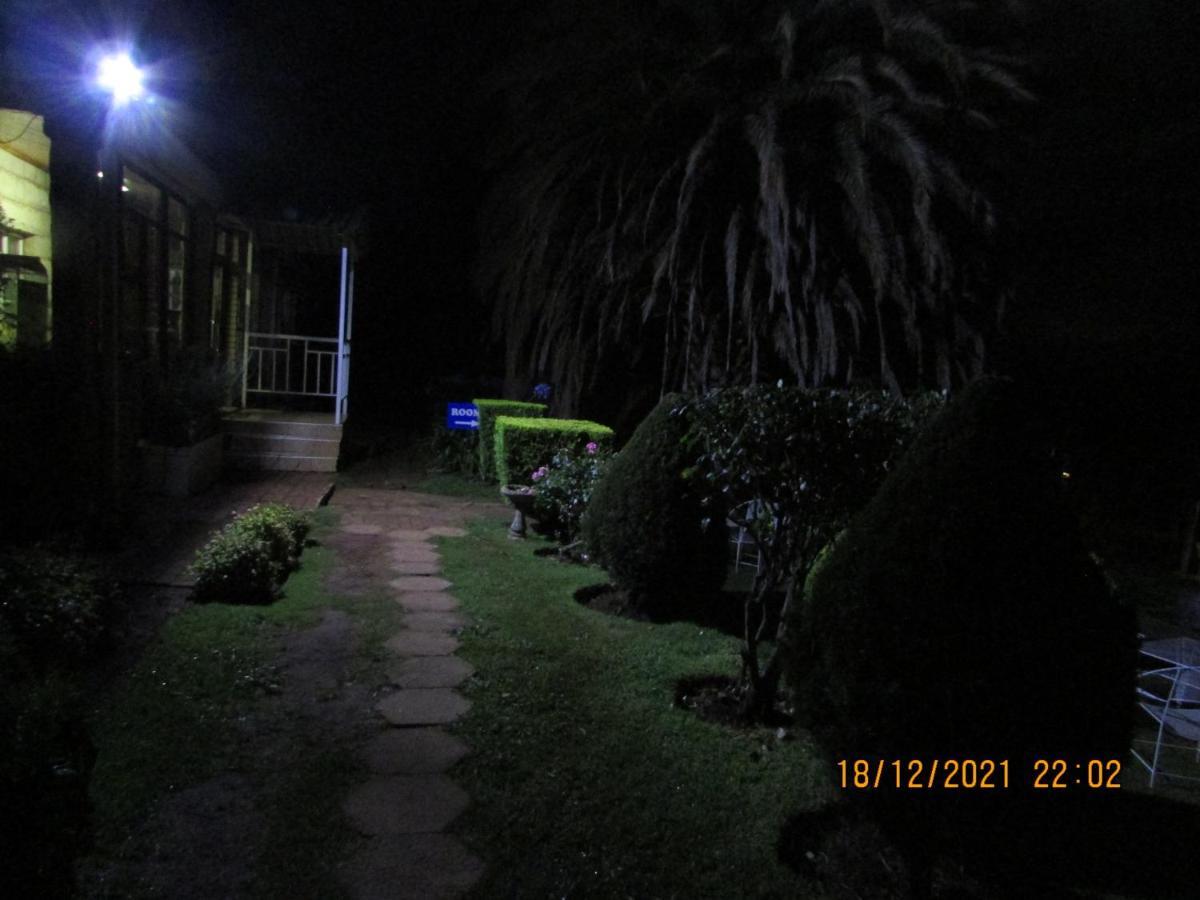 Aloes Lodge Leribe エクステリア 写真