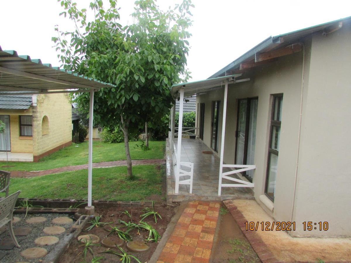 Aloes Lodge Leribe エクステリア 写真