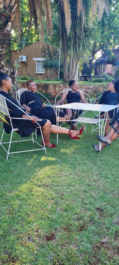 Aloes Lodge Leribe エクステリア 写真