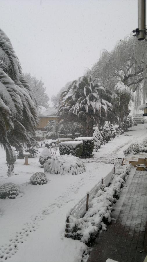Aloes Lodge Leribe エクステリア 写真